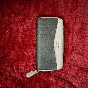 Guess Black and Cream Zip Wallet